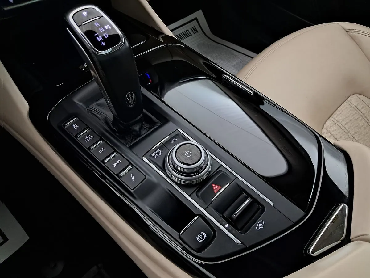 2021 Maserati Levante S - Photo 29