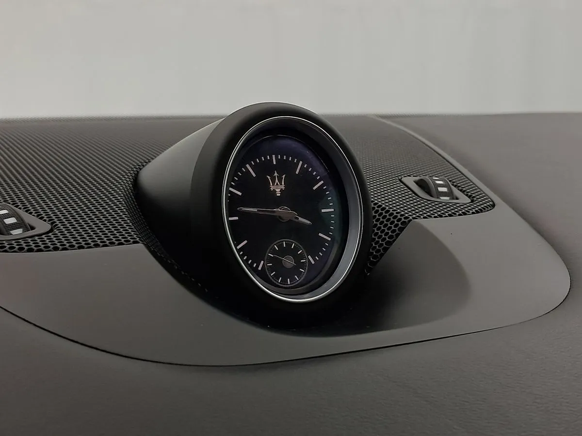 2021 Maserati Levante S - Photo 13