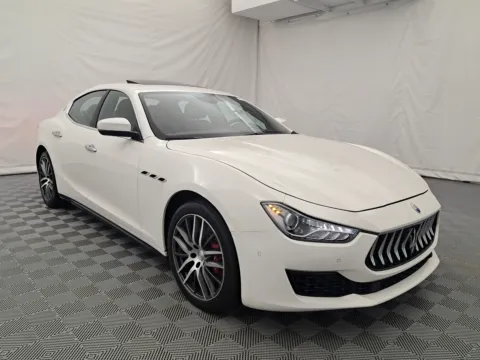 Photos of 2019 Maserati Ghibli S Q4 for sale in Arlington Heights, IL at Autos of Chicago