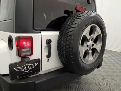 More photos of 2018 Jeep Wrangler JK Unlimited Sahara at Autos of Chicago, IL
