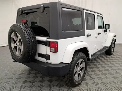 Photos of 2018 Jeep Wrangler JK Unlimited Sahara for sale in Arlington Heights, IL at Autos of Chicago