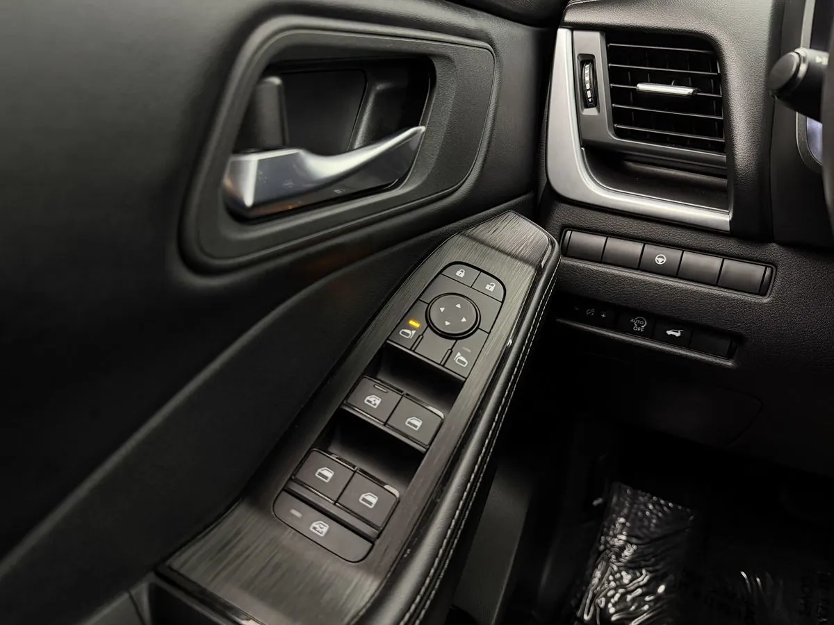 2024 Nissan Rogue SV - Photo 15