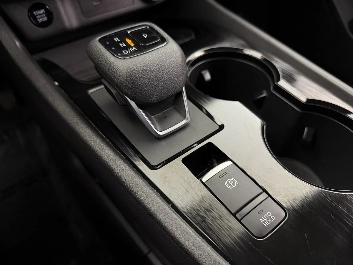 2024 Nissan Rogue SV - Photo 24