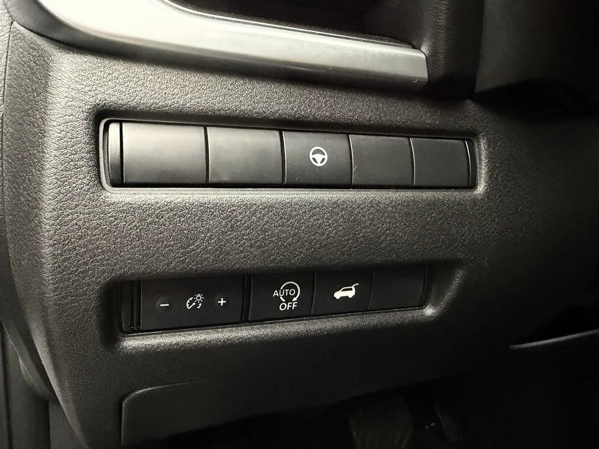 2024 Nissan Rogue SV - Photo 16