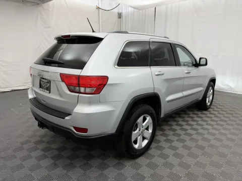 More photos of 2012 Jeep Grand Cherokee Laredo at Autos of Chicago, IL