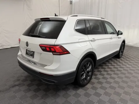 More photos of 2023 Volkswagen Tiguan SE at Autos of Chicago, IL