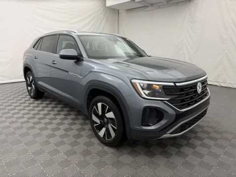 Another view of 2025 Volkswagen Atlas Cross Sport 2.0T SE w/Technology for sale in Arlington Heights, IL at Autos of Chicago