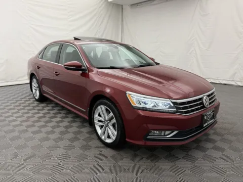 More photos of 2016 Volkswagen Passat 1.8T SEL at Autos of Chicago, IL