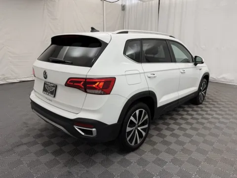 More photos of 2024 Volkswagen Taos SE at Autos of Chicago, IL