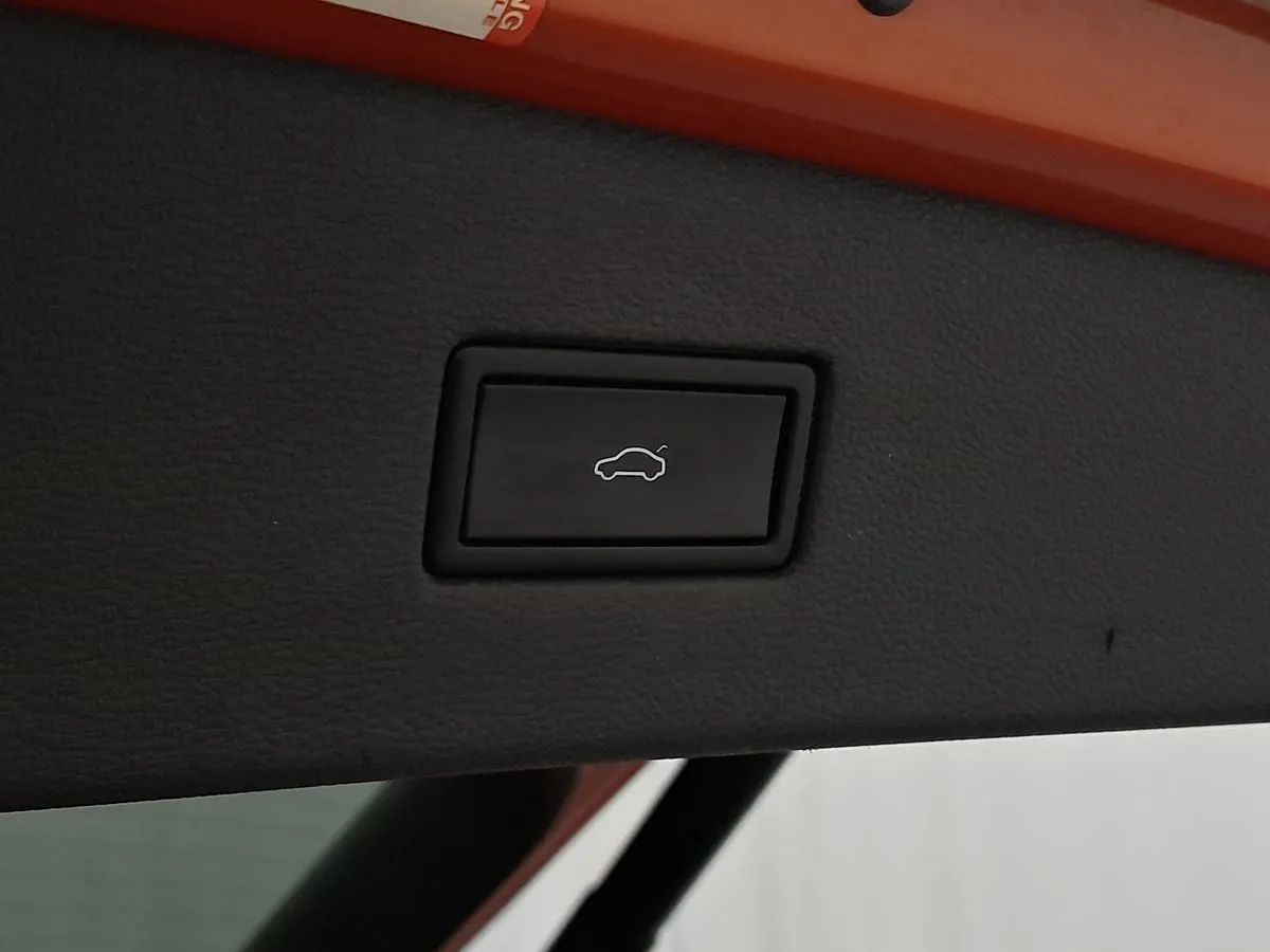 2018 Volkswagen Tiguan SEL - Photo 26