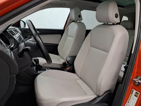 More photos of 2018 Volkswagen Tiguan SEL at Autos of Chicago, IL