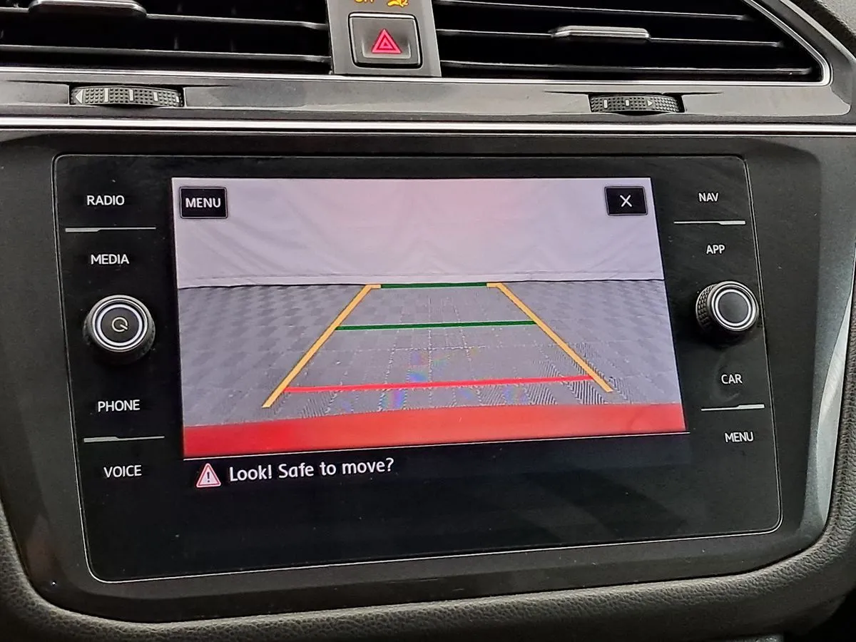 2018 Volkswagen Tiguan SEL - Photo 12