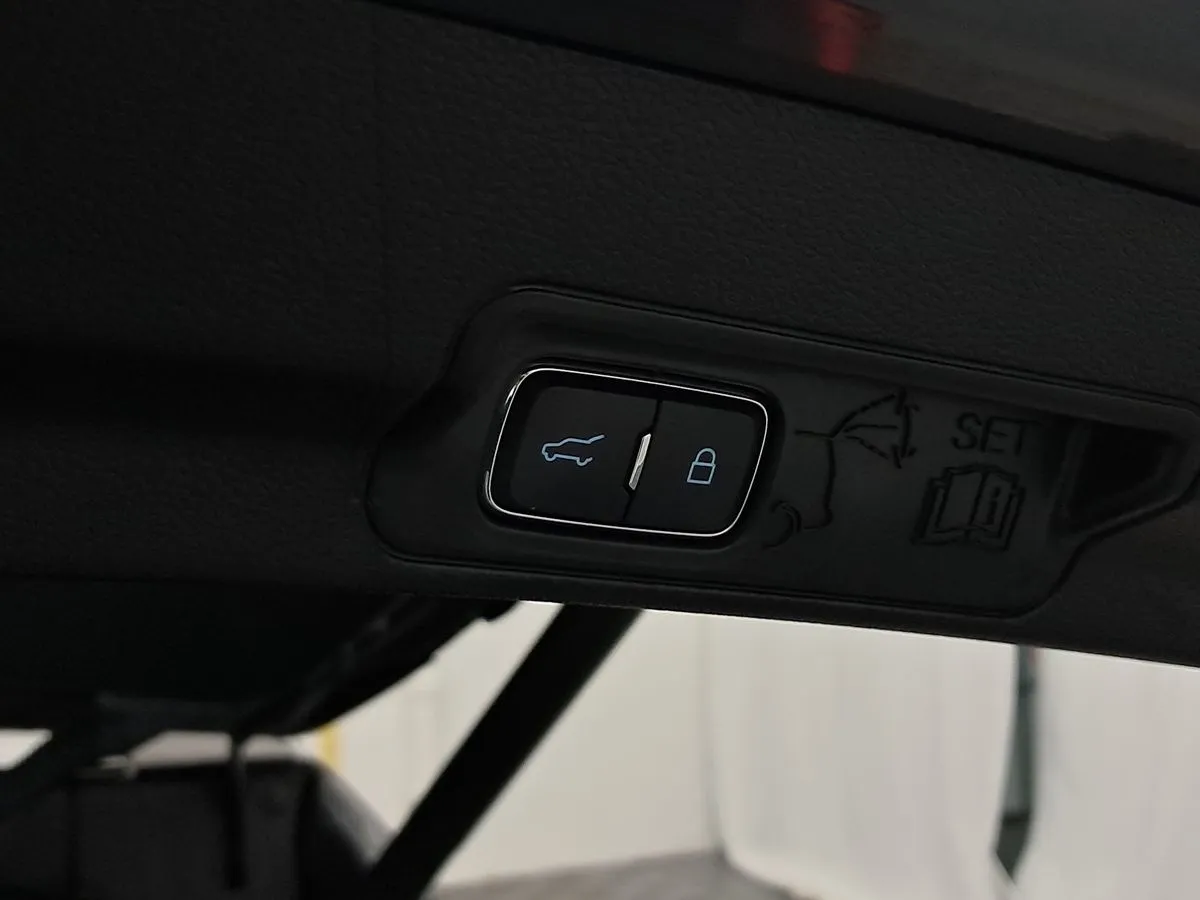 2021 Ford Explorer XLT - Photo 26