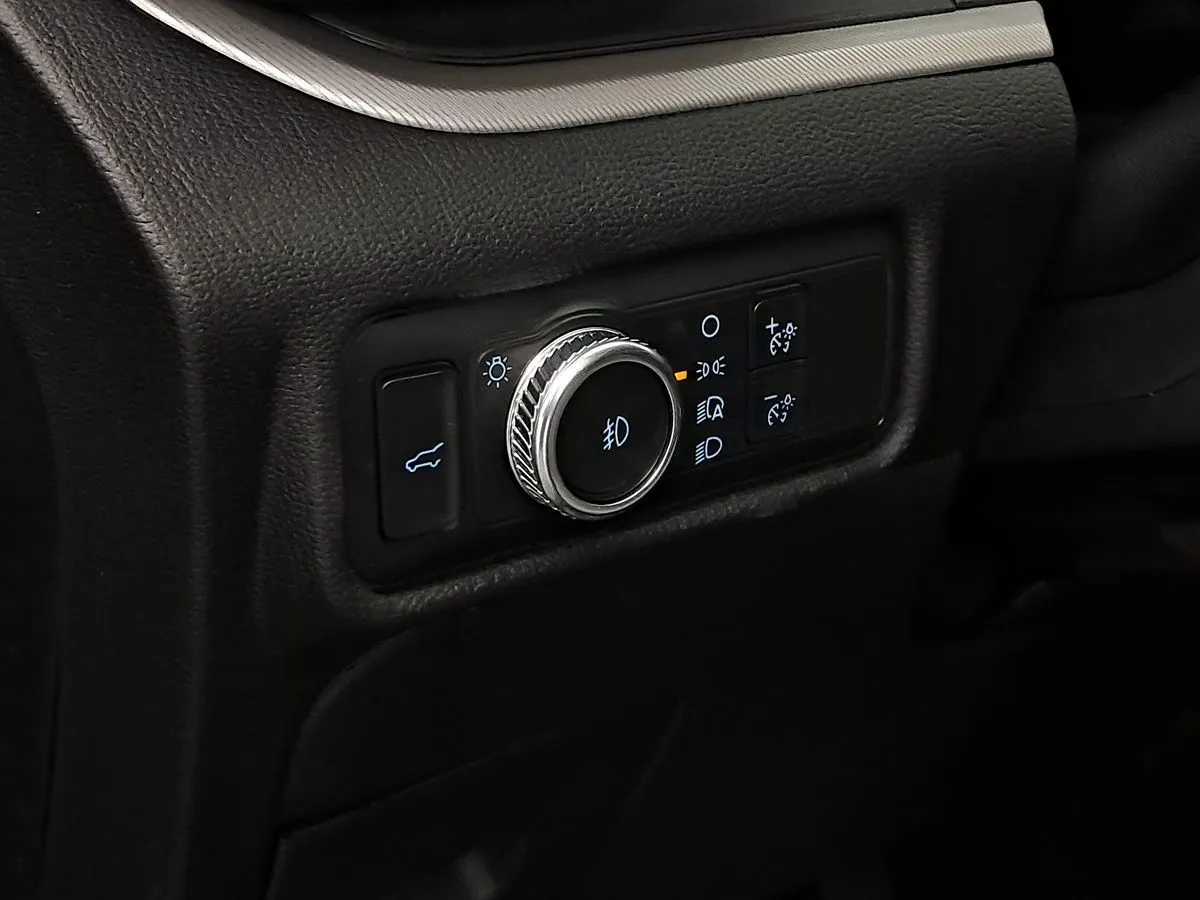 2021 Ford Explorer XLT - Photo 11