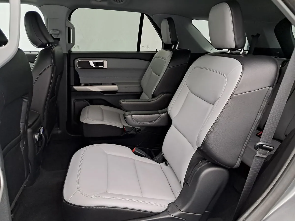 2021 Ford Explorer XLT - Photo 18
