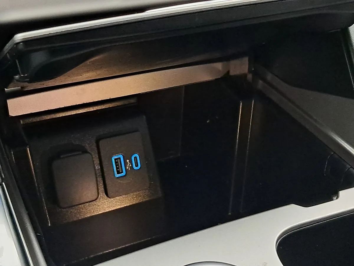 2021 Ford Explorer XLT - Photo 16