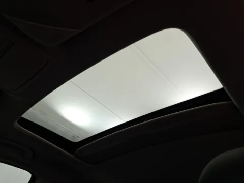 More photos of 2010 Acura TSX at Autos of Chicago, IL