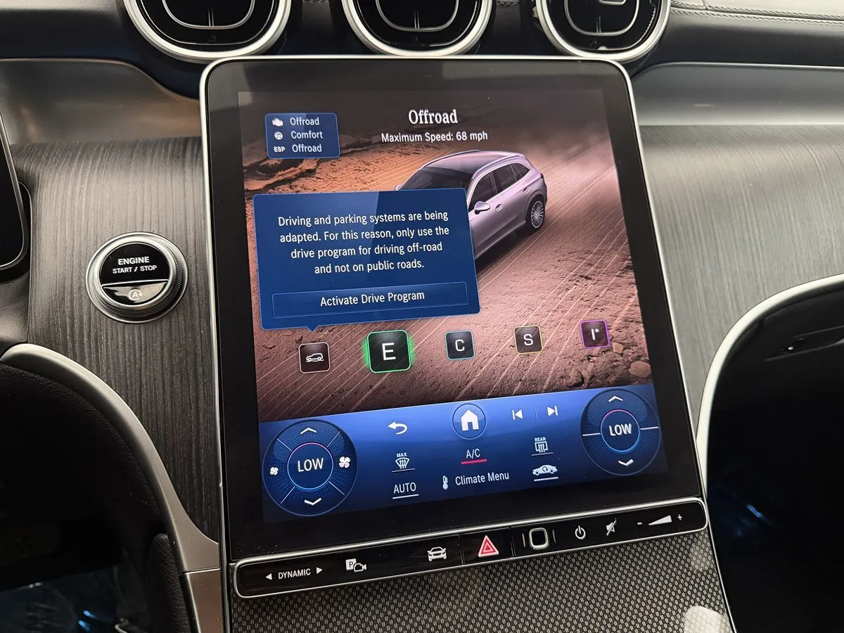 2024 Mercedes-Benz GLC GLC 300 - Photo 42