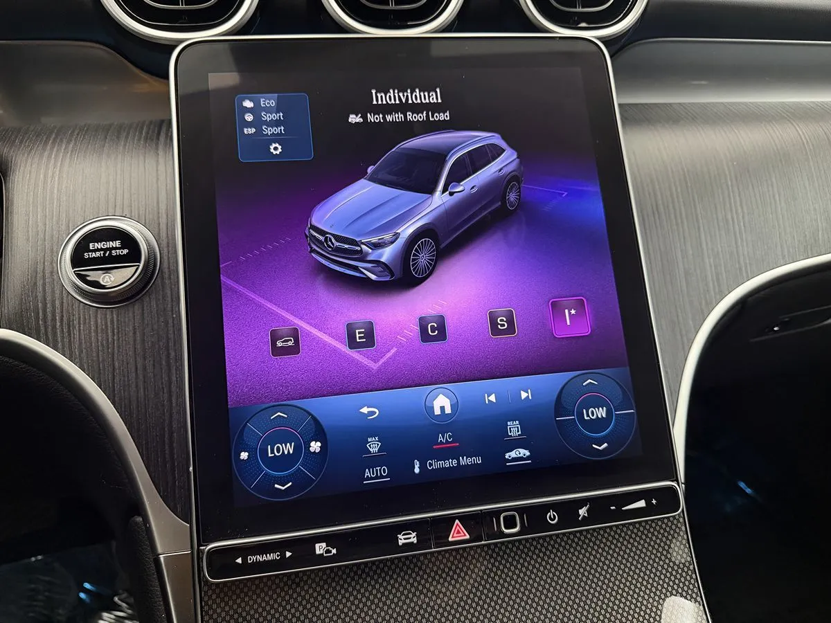 2024 Mercedes-Benz GLC GLC 300 - Photo 37