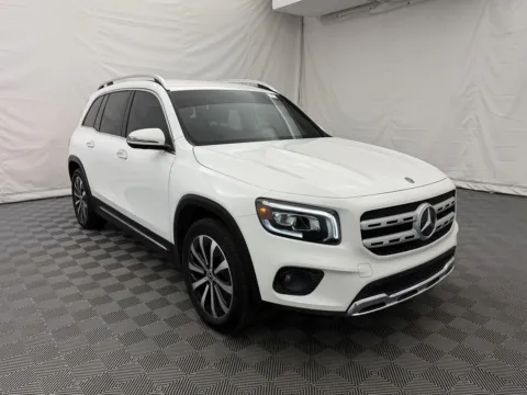More photos of 2020 Mercedes-Benz GLB 250 at Autos of Chicago, IL