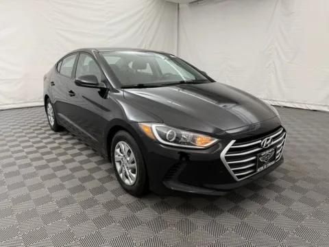 More photos of 2017 Hyundai Elantra SE at Autos of Chicago, IL
