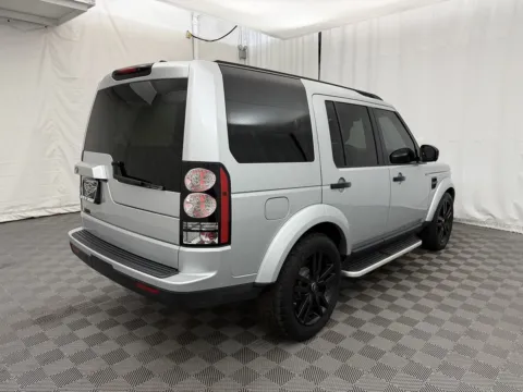 More photos of 2016 Land Rover LR4 HSE at Autos of Chicago, IL