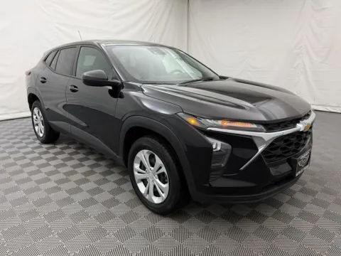 More photos of 2024 Chevrolet Trax LS at Autos of Chicago, IL