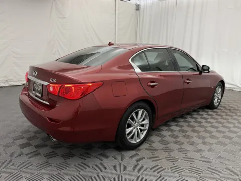 More photos of 2016 INFINITI Q50 3.0t Premium at Autos of Chicago, IL