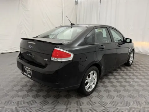 More photos of 2008 Ford Focus at Autos of Chicago, IL