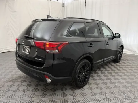 Another view of 2020 Mitsubishi Outlander SEL for sale in Arlington Heights, IL at Autos of Chicago