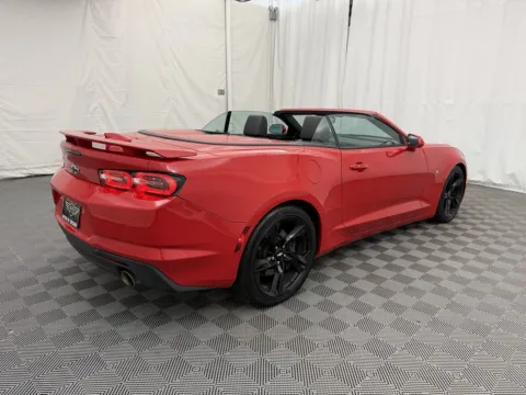 More photos of 2019 Chevrolet Camaro 2SS at Autos of Chicago, IL