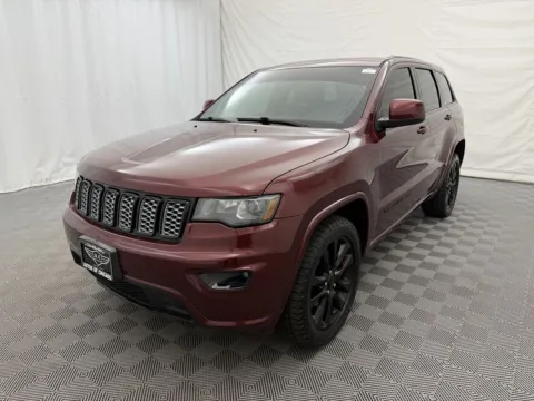 Photos of 2017 Jeep Grand Cherokee Altitude for sale in Arlington Heights, IL at Autos of Chicago