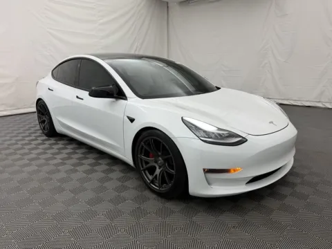 More photos of 2021 Tesla Model 3 Performance at Autos of Chicago, IL