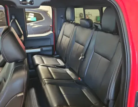More photos of 2022 Ford Super Duty F-350 DRW Lariat at Autos of Chicago, IL
