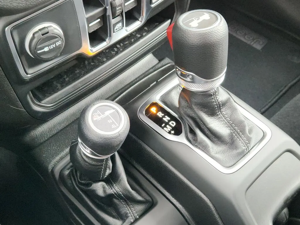 2025 Jeep Wrangler 4-Door Sport S - Photo 19