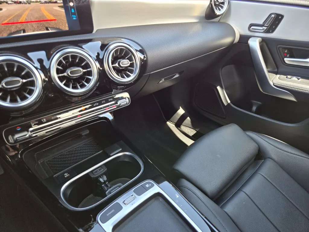 2025 Mercedes-Benz CLA CLA 250 - Photo 19
