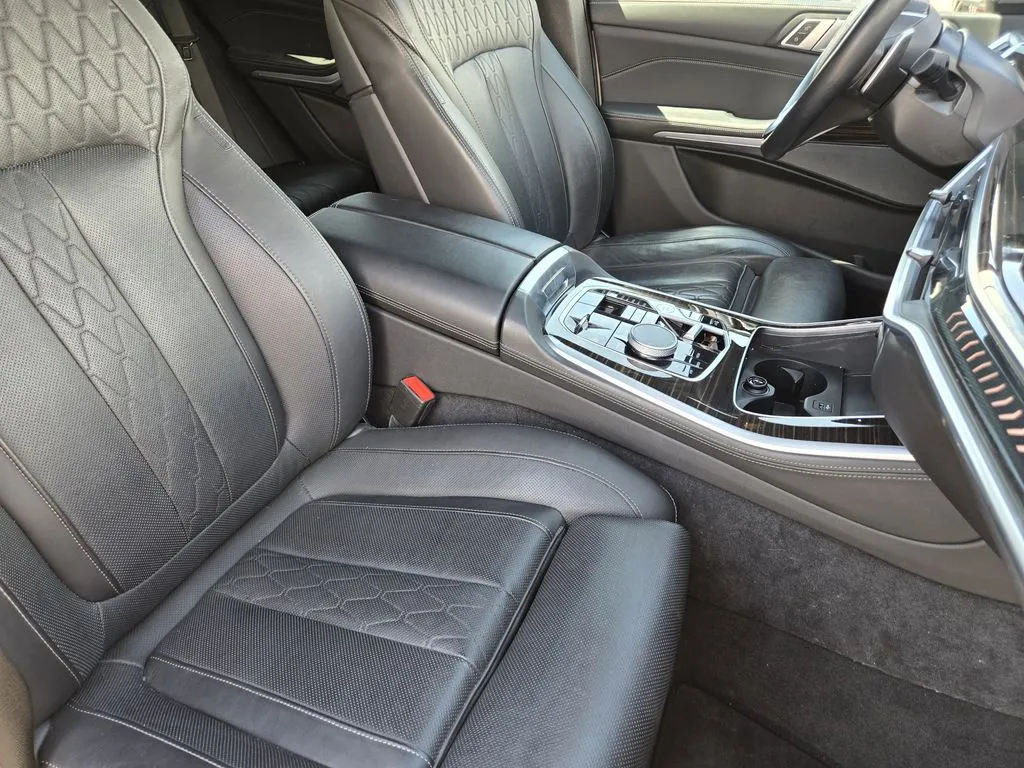 2025 BMW X5 50e - Photo 14