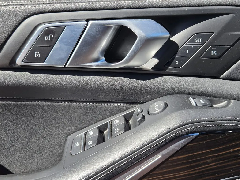 2025 BMW X5 50e - Photo 27