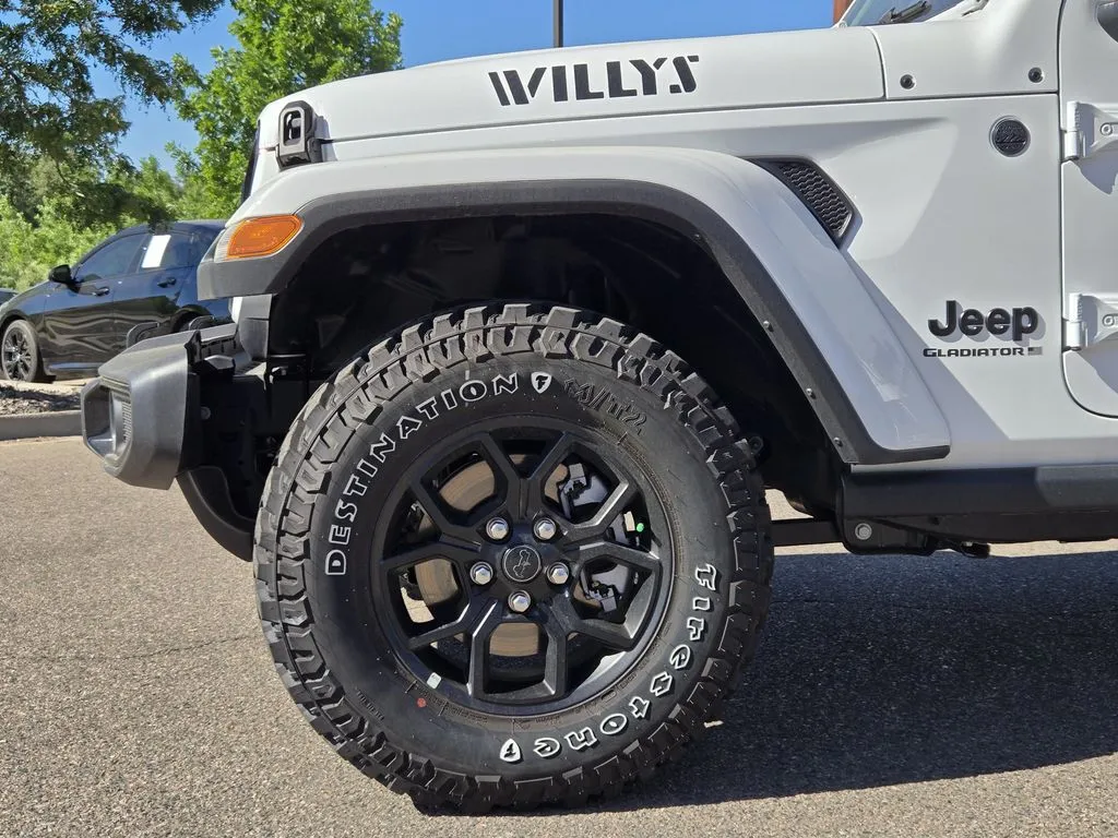 2025 Jeep Gladiator Willys - Photo 6