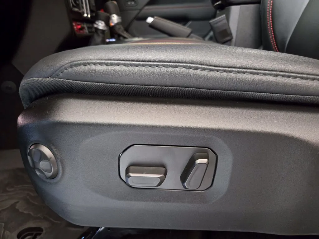 2025 Jeep Wrangler 2-Door Rubicon X - Photo 17