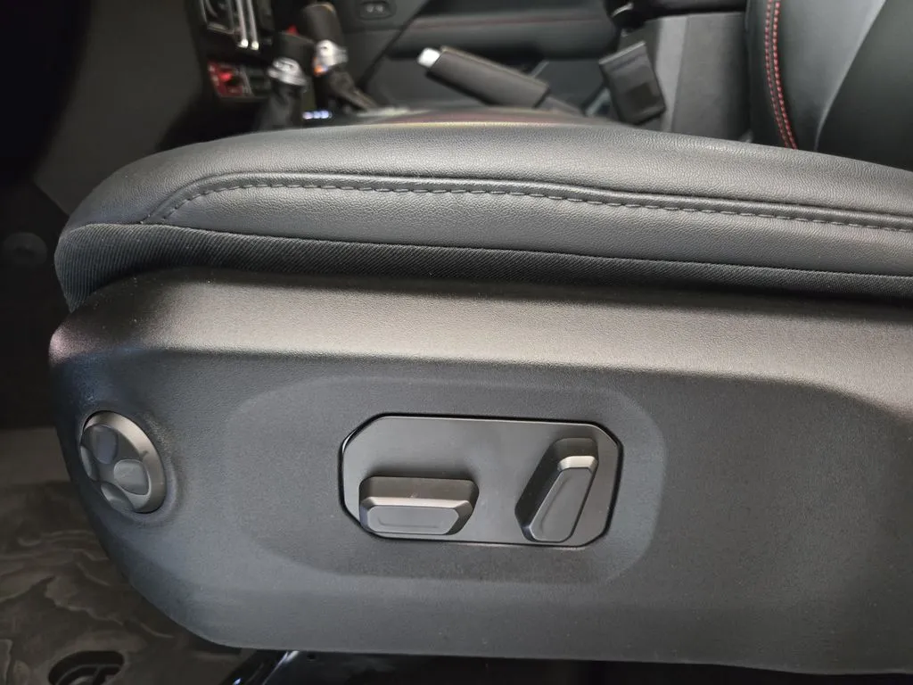 2025 Jeep Wrangler 2-Door Rubicon X - Photo 17