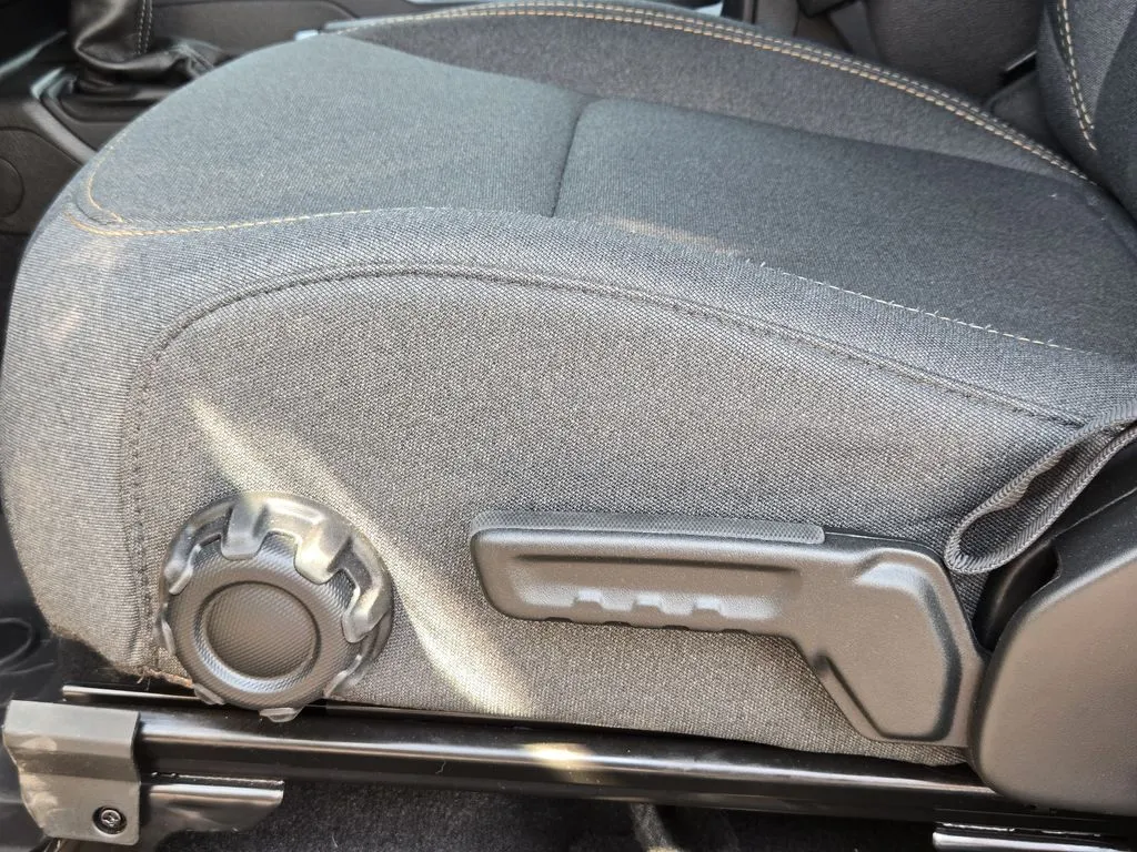 2025 Jeep Wrangler 2-Door Willys - Photo 20