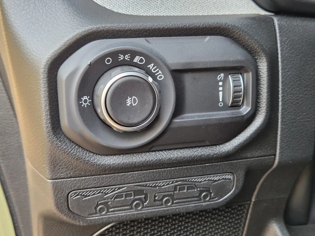 2025 Jeep Wrangler 2-Door Willys - Photo 19