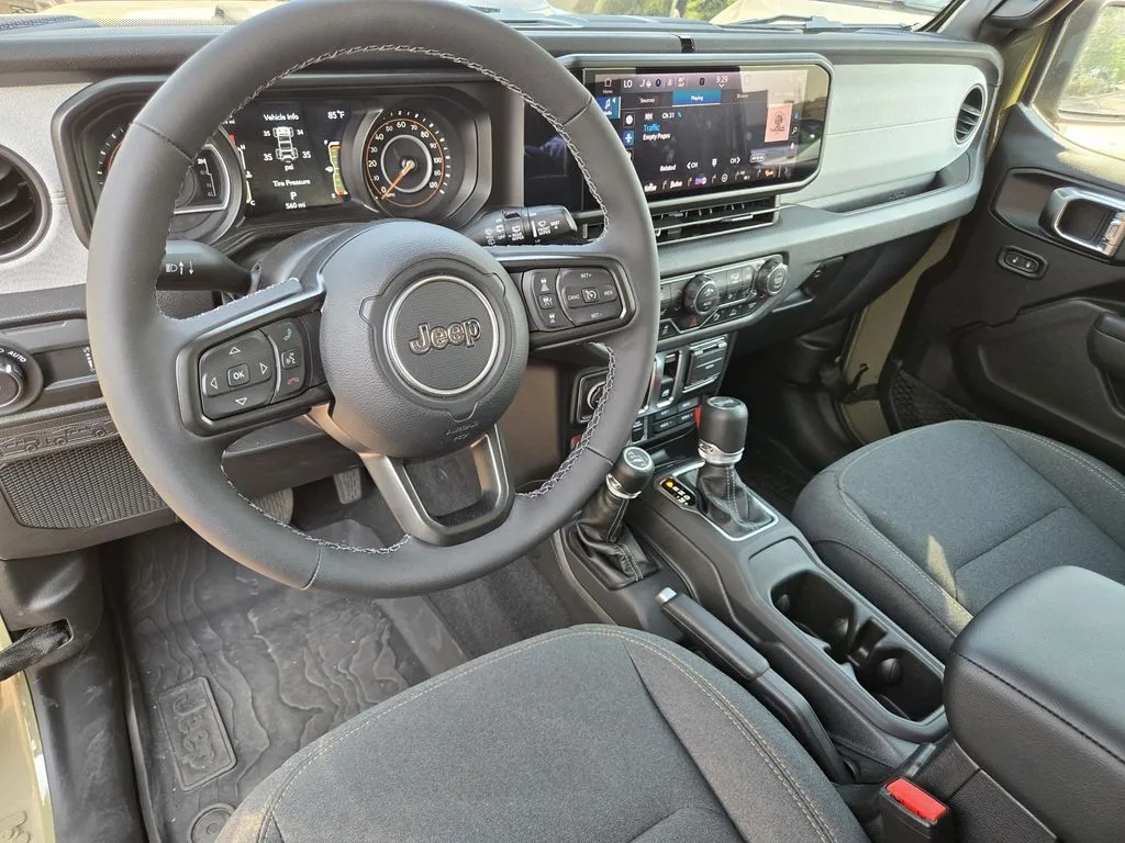 2025 Jeep Wrangler 2-Door Willys - Photo 21