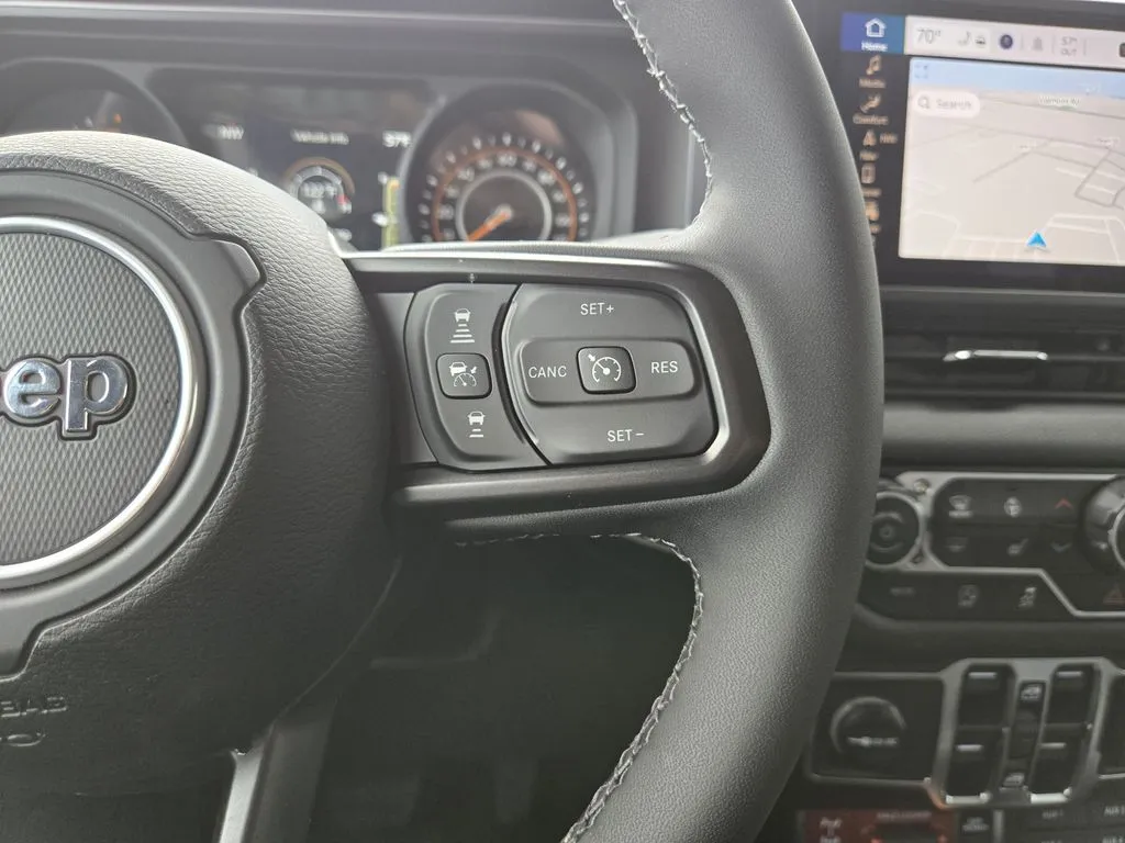 2025 Jeep Gladiator Willys - Photo 15