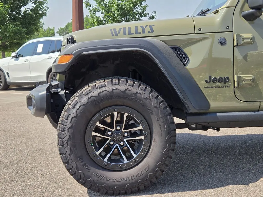 2025 Jeep Wrangler 2-Door Willys - Photo 6
