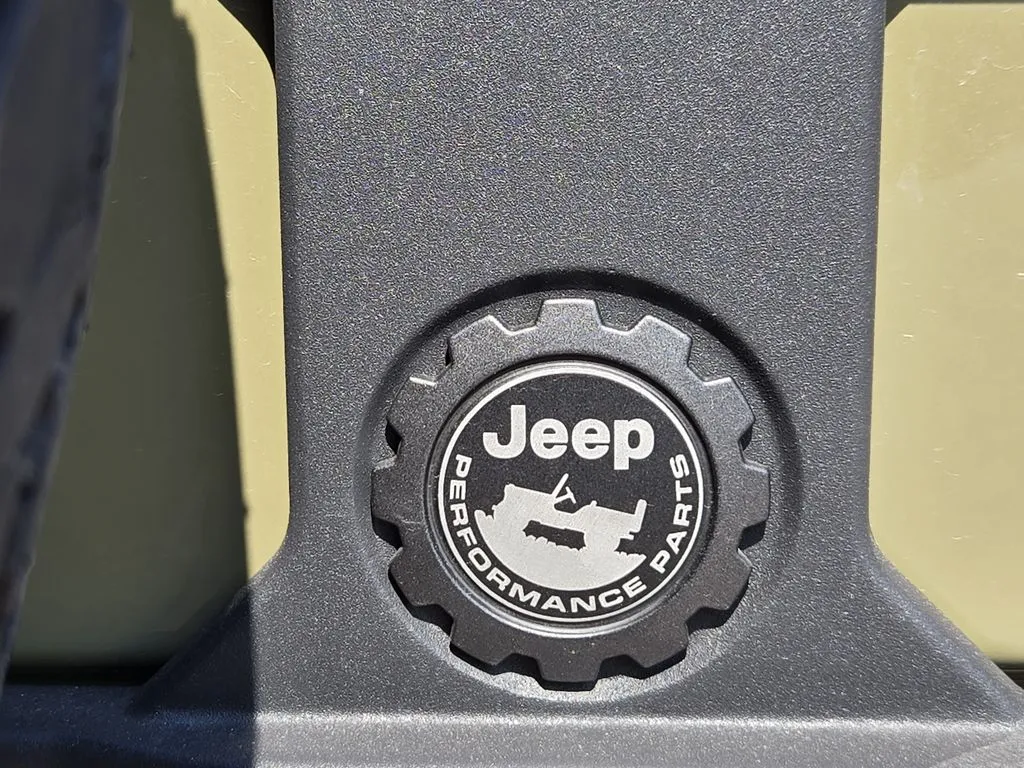 2025 Jeep Wrangler 2-Door Willys - Photo 9