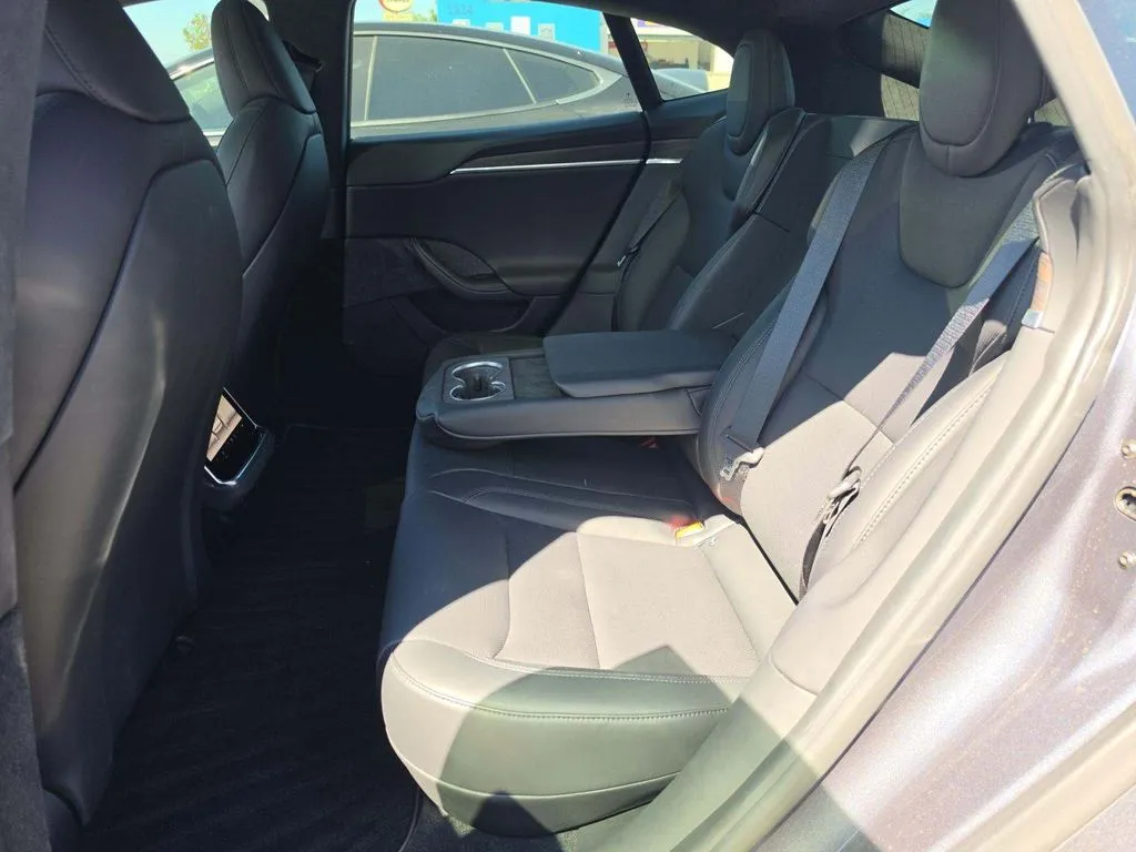 2022 Tesla Model S Base - Photo 8