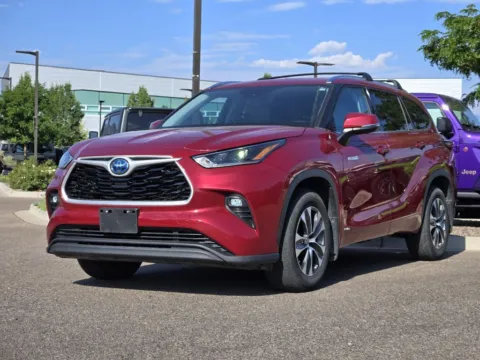 Unknown 2021 Toyota Highlander Hybrid XLE for sale in Boulder, CO