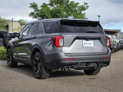 More photos of 2022 Ford Explorer ST at Fowler Jeep of Boulder, CO